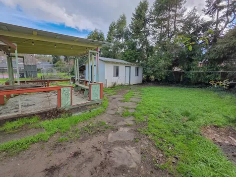 512 Pine Street Rogue River OR 97537