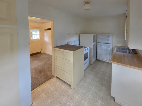 512 Pine Street Rogue River OR 97537