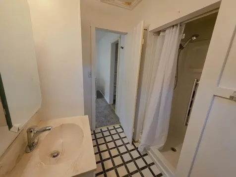 512 Pine Street Rogue River OR 97537