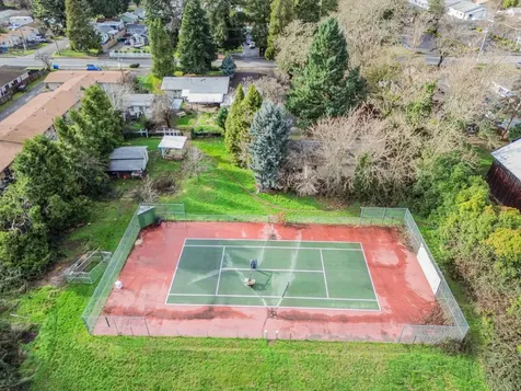 512 Pine Street Rogue River OR 97537