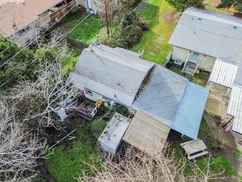 512 Pine Street Rogue River OR 97537