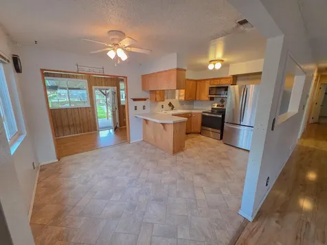 512 Pine Street Rogue River OR 97537
