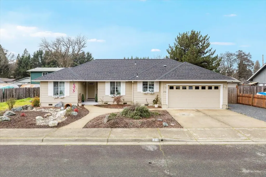 1716 Gardendale Lane Grants Pass OR 97527