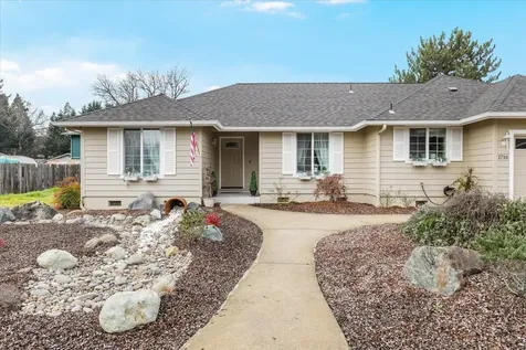 1716 Gardendale Lane Grants Pass OR 97527