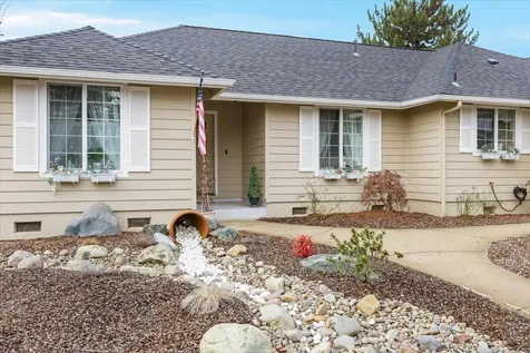 1716 Gardendale Lane Grants Pass OR 97527