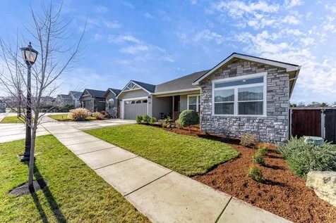 2645 Farmington Avenue Medford OR 97504