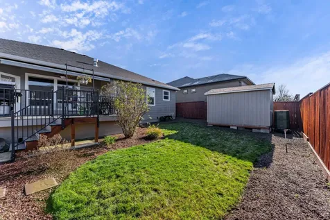 2645 Farmington Avenue Medford OR 97504