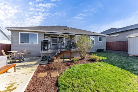 2645 Farmington Avenue Medford OR 97504