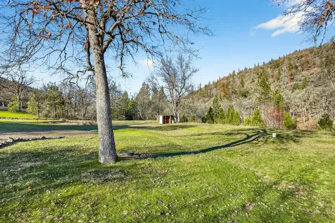7555 E Antelope Road Eagle Point OR 97524