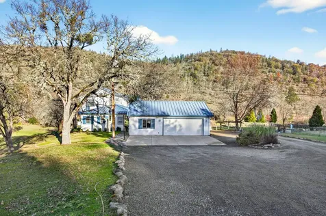 7555 E Antelope Road Eagle Point OR 97524