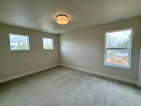61437 SE Daybreak Court Bend OR 97702