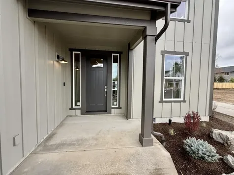 61437 SE Daybreak Court Bend OR 97702