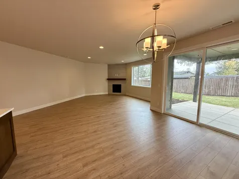 61437 SE Daybreak Court Bend OR 97702