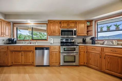 1768 Crestview Drive Ashland OR 97520