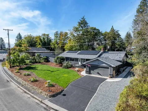 740 NW Kinney Street Grants Pass OR 97526