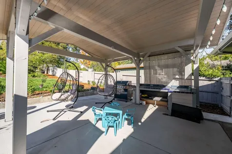 740 NW Kinney Street Grants Pass OR 97526