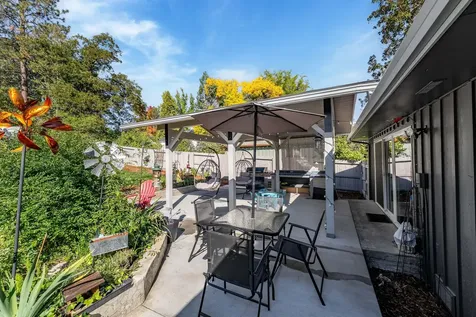 740 NW Kinney Street Grants Pass OR 97526