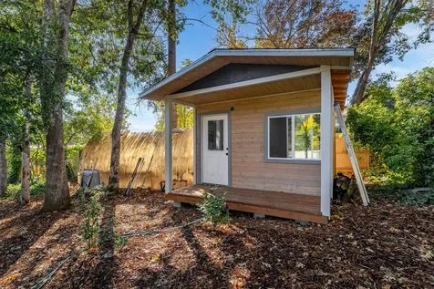 740 NW Kinney Street Grants Pass OR 97526