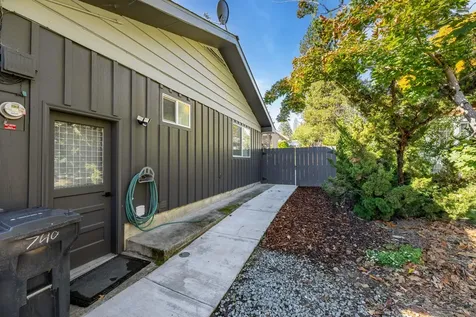 740 NW Kinney Street Grants Pass OR 97526