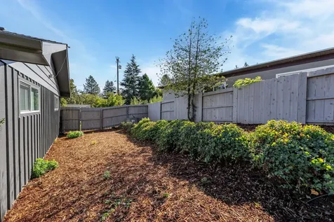 740 NW Kinney Street Grants Pass OR 97526