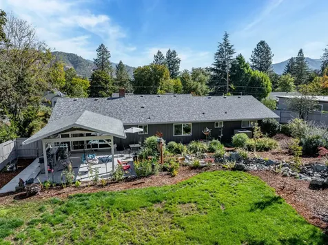 740 NW Kinney Street Grants Pass OR 97526