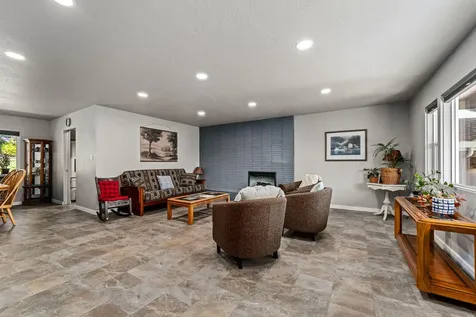 740 NW Kinney Street Grants Pass OR 97526