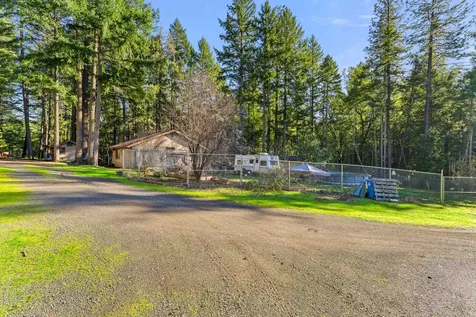 1492 Crooks Creek Road Selma OR 97538