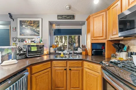 1492 Crooks Creek Road Selma OR 97538