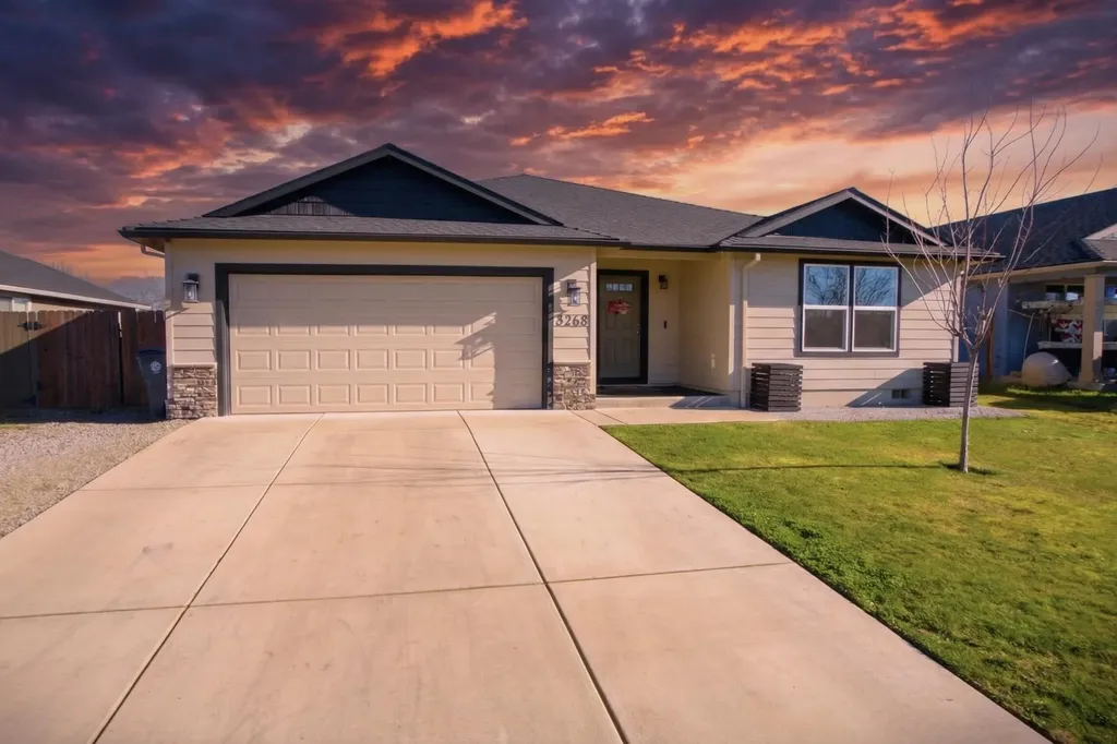 8268 29th Street White City OR 97503