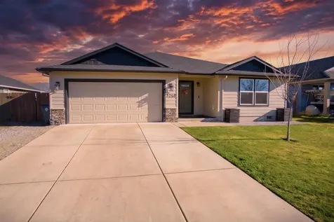 8268 29th Street White City OR 97503