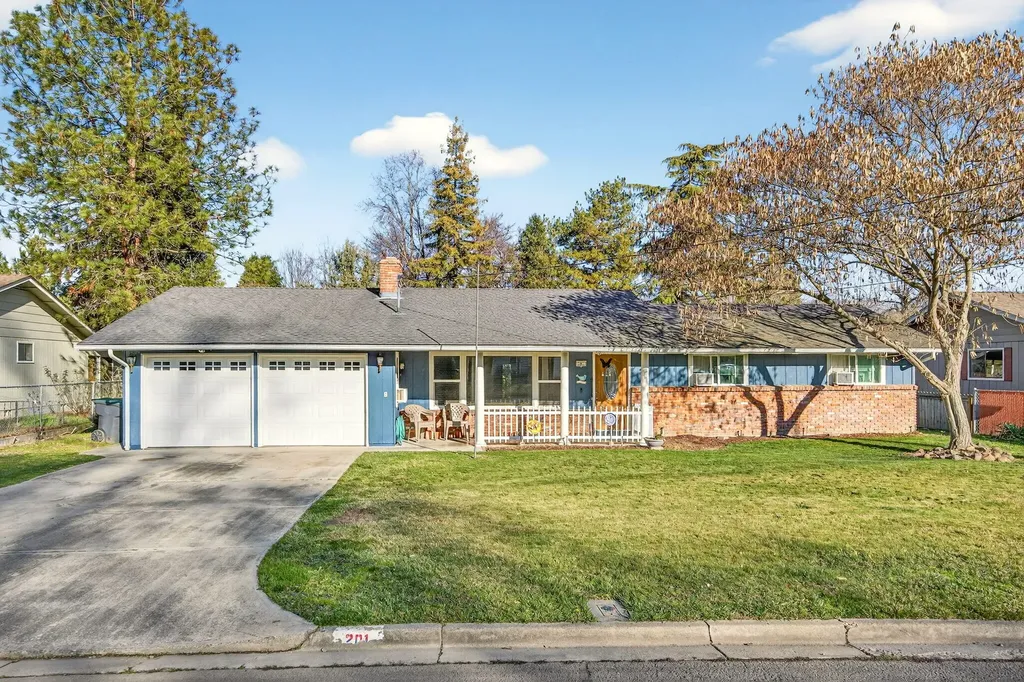 201 S Rose Street Phoenix OR 97535