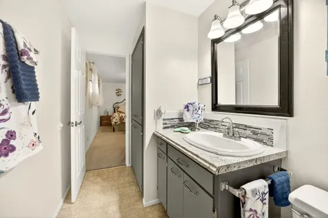 201 S Rose Street Phoenix OR 97535