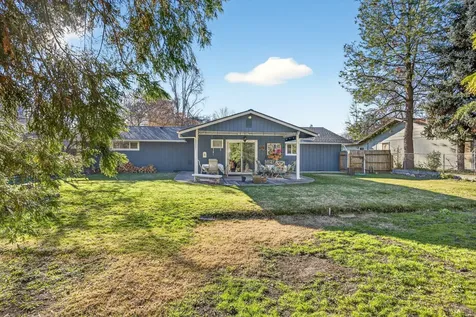 201 S Rose Street Phoenix OR 97535