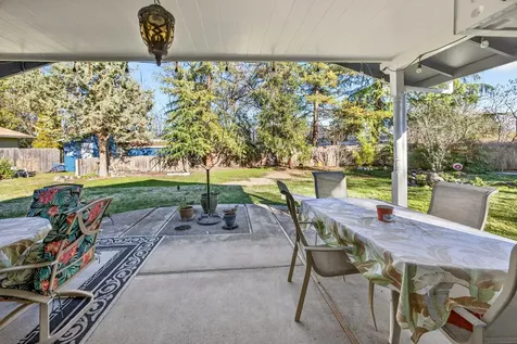 201 S Rose Street Phoenix OR 97535