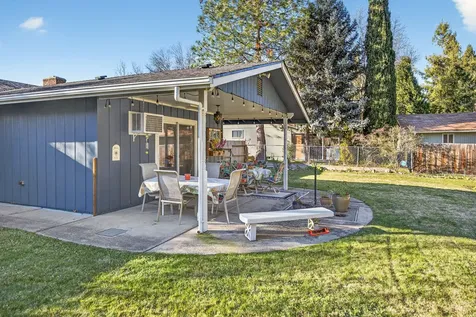 201 S Rose Street Phoenix OR 97535