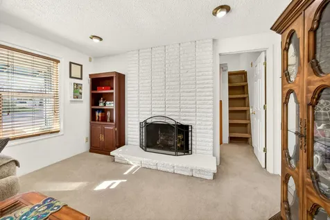 201 S Rose Street Phoenix OR 97535
