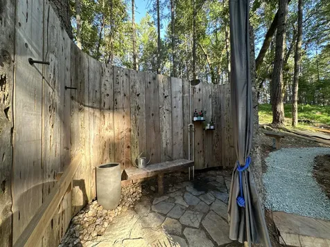 615 W Hawksdale Drive Grants Pass OR 97526