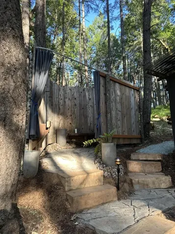 615 W Hawksdale Drive Grants Pass OR 97526