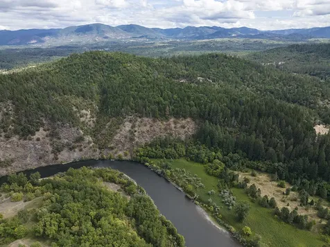615 W Hawksdale Drive Grants Pass OR 97526