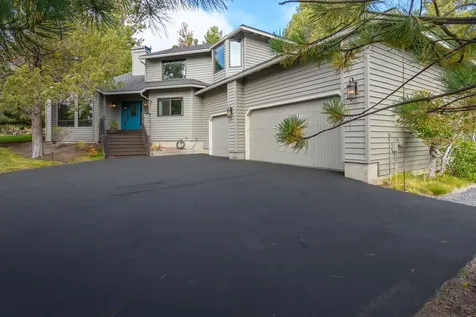 1648 NW Summit Drive Bend OR 97703