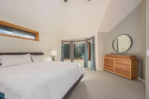 1648 NW Summit Drive Bend OR 97703