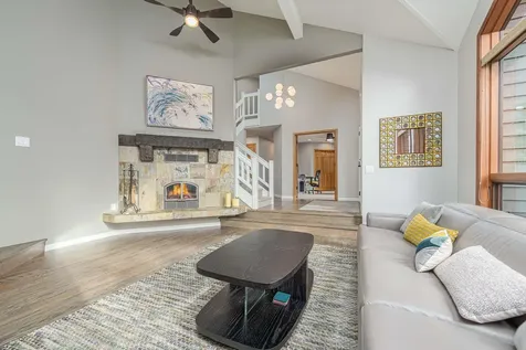 1648 NW Summit Drive Bend OR 97703