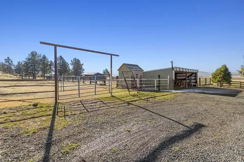 5415 Haskins Road Bonanza OR 97623