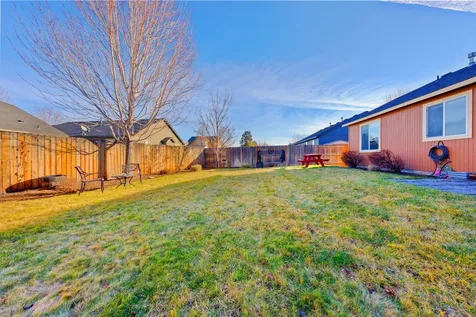 3115 SW Peridot Avenue Redmond OR 97756