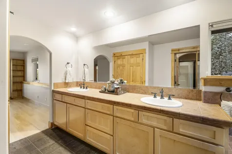 1895 Murrelet Drive Redmond OR 97756
