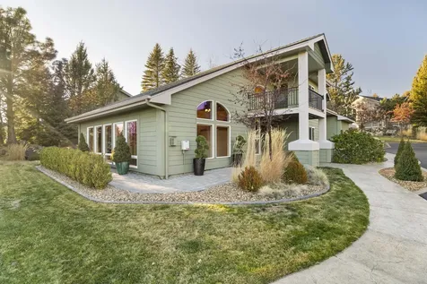 1895 Murrelet Drive Redmond OR 97756