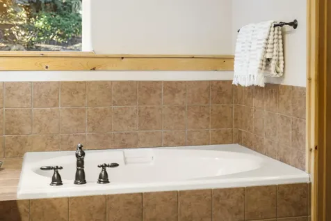 1895 Murrelet Drive Redmond OR 97756