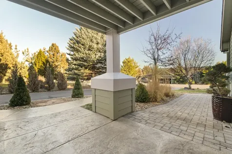 1895 Murrelet Drive Redmond OR 97756