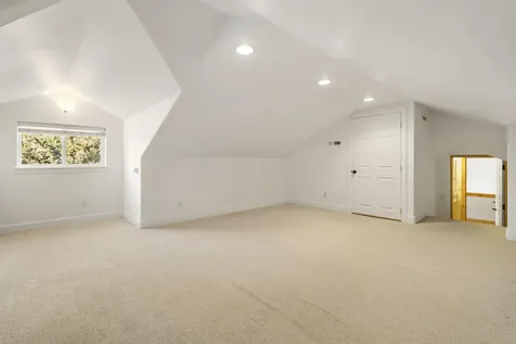 1895 Murrelet Drive Redmond OR 97756