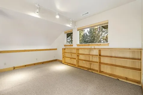 1895 Murrelet Drive Redmond OR 97756